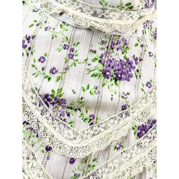 70s VTG  Gunne Style Prairie Romantic Cottage Core White Dress Purple Floral M - Picture 5 of 8